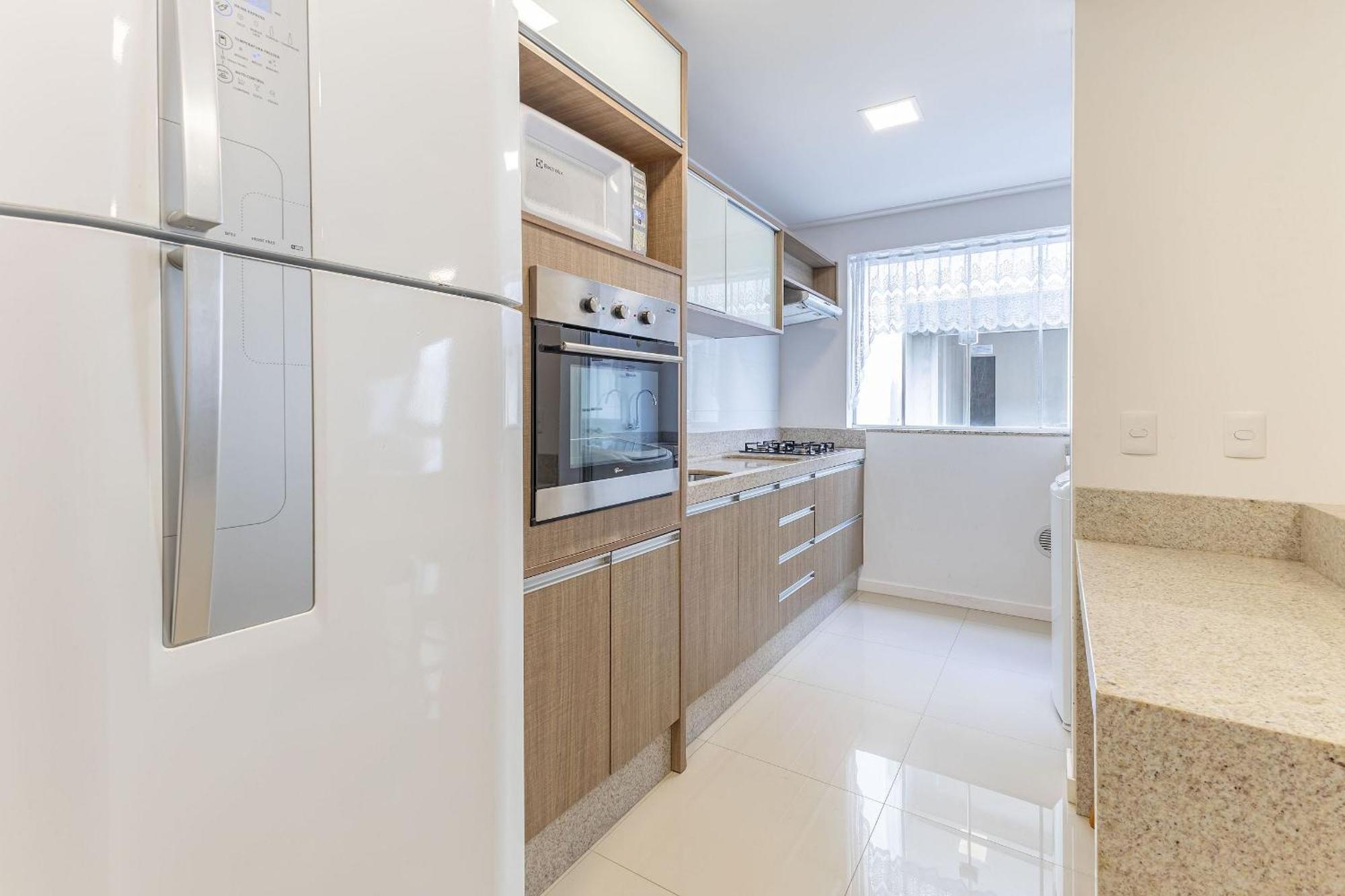 Aconchegante Em Com Piscina Apartment